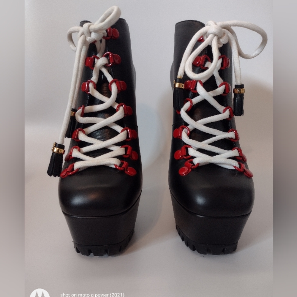 ON HOLD ๐ Gucci "Kayla" Calfskin Lifford Lace Up Boots - Picture 10 of 16